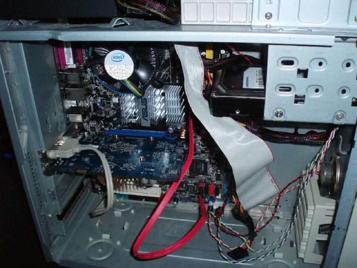 White box Q6600 build, image 19 of 26