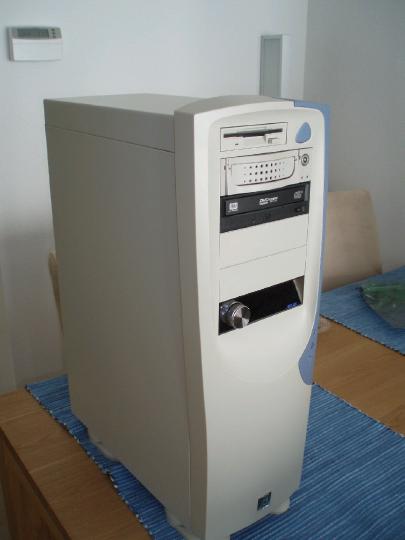 White box Q6600 build, image 24 of 26